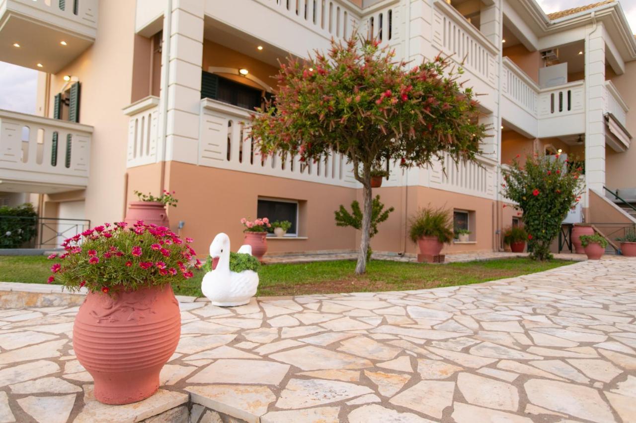 Lady Elena Hotel Amudiá Kültér fotó